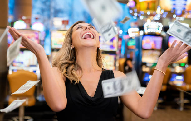Hand settlement screen showing winning outcome and payout amount on ideslot